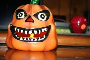 Halloween Kürbis, beleuchtete gruselige Dekoration - Bild 1 von 12