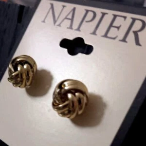 NAPIER Contemporary Love Green-Gold Knot Stud Earrings**NEW! - Picture 1 of 3