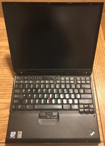 IBM ThinkPad T30 - 1.9ghz pentium 4 M, 2366-68U - does not power on, for parts - Picture 1 of 5