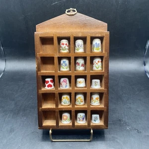 Mixed Lot Of 16 Thimbles & Wood Display, Franklin Porselein, Bareuther 1978 - Picture 1 of 19