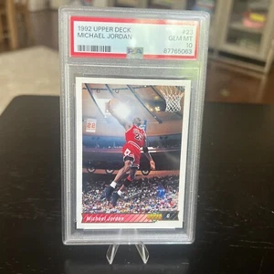 1992 PONTE SUPERIORE MICHAEL JORDAN #23 PSA 10 GEMME NUOVO DI ZECCA - Foto 1 di 2