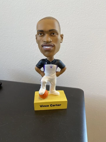 2001 UD PLAY MAKERS VINCE CARTER BOBBLE HEAD ALL-STAR WARM UP EDITION RAPTORS Cover