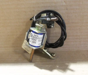 NEW WESTINGHOUSE 2606D57G16 SHUNT TRIP 480VAC 50/60Hz 0.085 AMPS AK - Picture 1 of 6