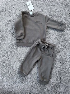 ZARA NWT plush suit set size 9-12 months - Picture 1 of 7