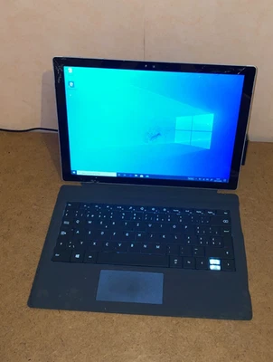 Microsoft Surface Pro 4  1724 - i7-6650U - 16 Go -  512 Go SSD - Pour Pièces  HS - Photo 1/4