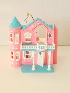 1998 Vintage Hallmark Keepsake Barbie Pink Dream House Ornament-No Box! - Picture 1 of 5