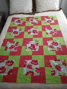 Poppy Flower Cotton Quilt Top Red Green Size 44"x58.5" unfinished - Picture 1 of 4