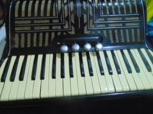 Moreschi Black Piano Accordion 41 Key 120 Bass 3/5 Needs work Shop Waz - Picture 1 of 10