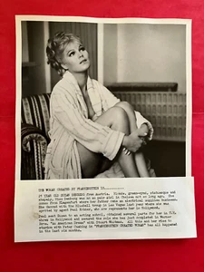 Susan Denberg "Frankenstein Created Woman" original vintage press glamour photo - Picture 1 of 2