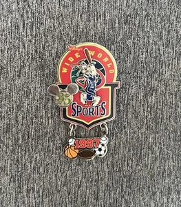 WDW GOOFY 35 MAGICAL MILESTONES 1997 DISNEY'S WIDE WORLD OF SPORTS OPENS LE PIN - Picture 1 of 5