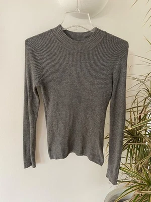 Grey skinny Ribbed Knit viscose Jumper round crew Neck size S ( uk 10 / 12) - Image 1 of 4