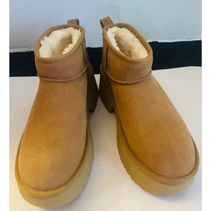 BOTAS PLATAFORMA UGG CLASSIC ULTRA MINI NUEVAS ALTURAS 3", MUJER US 8 NUEVAS CON ETIQUETAS - Imagen 1 de 11