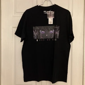 Camiseta Uniqlo Oshinoko UT Manga Corta Negra Gráfica Talla Mediana Nueva con Etiquetas - Imagen 1 de 8