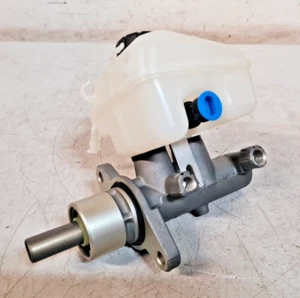 Delphi Brake Master Cylinder Vacuum Booster Pump with Oil Tank 5617 | FA3364 - Picture 1 of 14