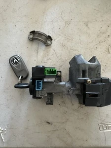 02-04 Acura Rsx Type S Ignition Cylinder - Picture 1 of 2