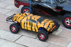Custom Body Tiger Style für Traxxas 1:16 Slash / e-Revo Maßstab 1:16 e Revo - Bild 1 von 3