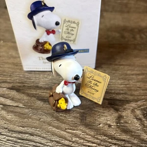 Hallmark Legal Beagle Snoopy Ornamento Avvocato Arachidi - Foto 1 di 6