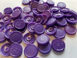 Lot of 115 Purple Flip Off 15mm 5/8" Lids Med Vial Caps arts crafts badges - Photo 1 sur 1