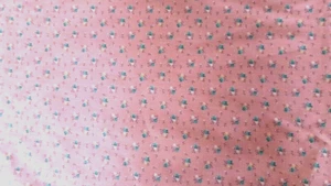 17.5 X 43 VTG CRANSTON DARK PINK W TINY BLUE YELLOW FLOWERS COTTON FABRIC QUILT - Picture 1 of 2