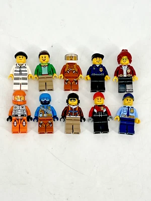 Lot Of 10 Lego MiniFigures - CTY1012 0923 1334 0775 0495 0794 RAC057 GS012 WC005 - Image 1 of 2