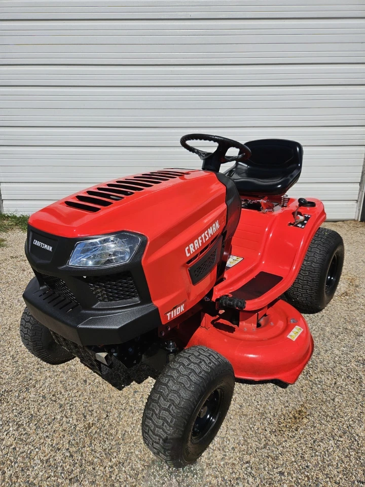 Craftsman T110K Riding Mower (LOCAL PICKUP ONLY) - Image 1 of 4