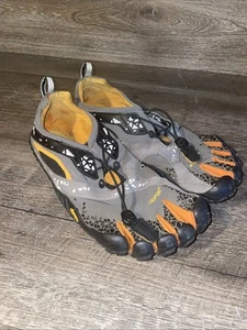 Vibram Herren Five Fingers V-Aqua Walking Laufschuhe Grau 43 EU / 9,5 US - Bild 1 von 12