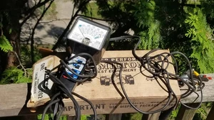 MILTON VINTAGE AUTO / CAR ENGINE ANYLIZER TESTER - Picture 1 of 23