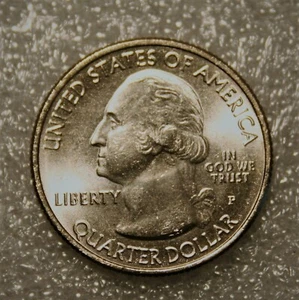 2010 P YELLOWSTONE NATIONAL PARK WY QUARTER FROM UNCIRCULATED US MINT ROLL - Picture 1 of 3