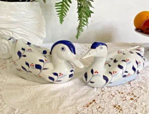 Vintage Pair of Large Chinese Imari Style Duck Figurines Hand Painted - Picture 1 of 12