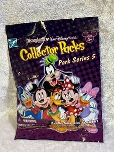 Disney Collector Packs Park Series 5 Mini Characters 3 Per Pack - New L - Picture 1 of 2