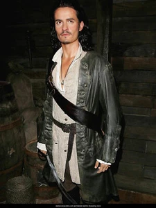 Pirates of the Caribbean 5 Will Turner Halloween Mantel / - Bild 1 von 7