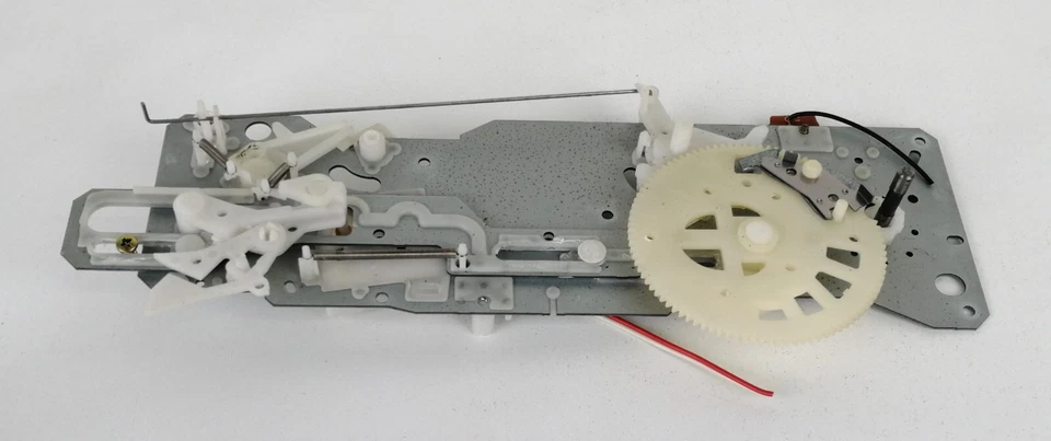 TECHNICS SL-BD-22 - MECCANISMO INTERNO - PER GIRADISCHI - CON VITI - A - Immagine 1 di 1