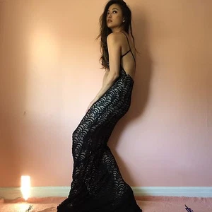 Vestido de encaje Stone Cold Fox precio de venta sugerido por el fabricante $475 - Imagen 1 de 4