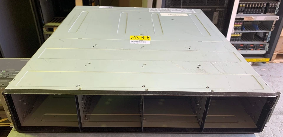 2076-12F IBM Storwize V7000 Gen 2 Expansion LFF 12 x 3.5 Disk Array - Image 1 of 1