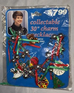 Collectible Vintage 30’ Hand Painted Charms Christmas Themed L914 - Picture 1 of 3