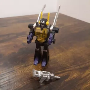 KICKBACK INSECTICONS G1 TRANSFORMERS VINTAGE 1985 HASBRO TAKARA FIGURE COMPLETE - Picture 1 of 4