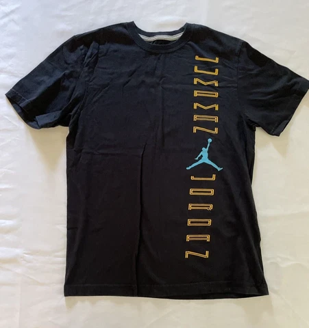 NIKE COTTON AIR JORDAN BLACK "JUMPMAN YELLOW GRAPHI" T SHIRT SIZE M NWOT Cover