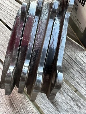 CARGADOR CHALLENGER INSTALADO DE FÁBRICA PASTILLAS DE FRENO TRASERAS PASTILLAS DE FRENO TRASERO DODGE MOPAR SRT BREMBO Foto 1 de 4