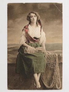 Disfraz de mujer pescadora mujer charterhouse tintada a mano 1913 postal de colección - Imagen 1 de 2