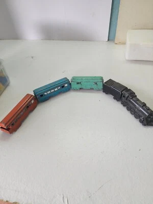 MIDGETOY TRAIN SET 5 piece set - Image 1 of 4