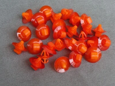 20X SEITENLEISTE ZIERLEISTE BEFESTIGUNGS CLIPS FÜR RENAULT KANGOO MASTER TRAFIC