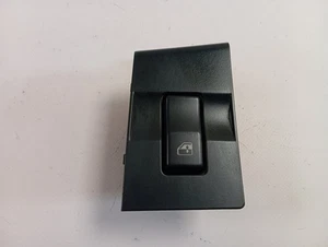 INTERRUTTORE ALZACRISTALLI ANTERIORE DESTRO / 7020824 PER DAF LF55.250 220 - Foto 1 di 10