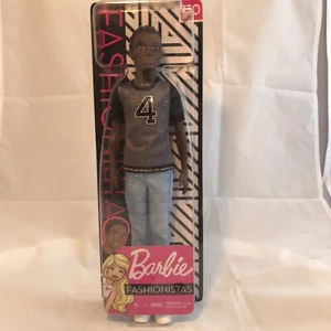 Neu in Verpackung Fashionistas Barbie afroamerikanischer Mann #130 12 Zoll - Bild 1 von 3