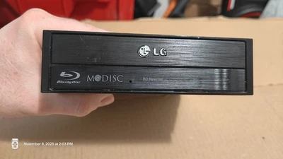 LG WH14NS40 14X Blu-ray SATA M-DISC CD DVD Internal Burner 3D BDXL Drive Writer - Image 1 of 4