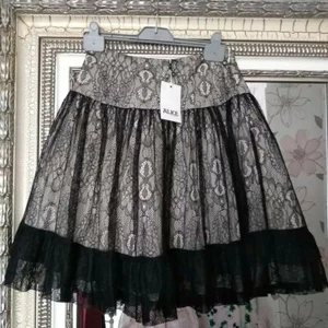 New ALICE TEMPERLEY Ladies Ivory Black Lace Tiered Hem Tulle Party Skirt UK 10 - Picture 1 of 12