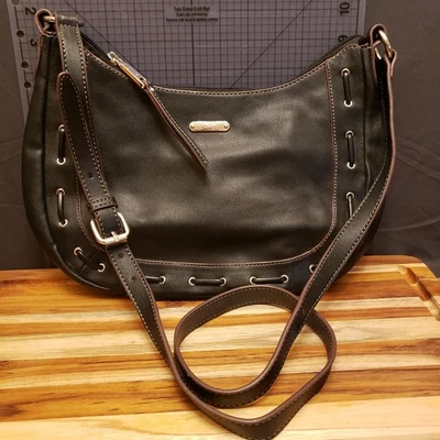 Bolso Bandolera Ralph Lauren CHAPS Clásico Negro Herrajes Plateados Foto 1 de 4