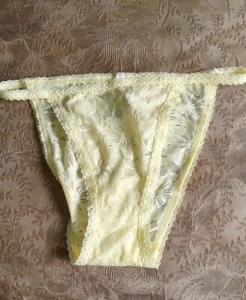 NWOT VICTORIA'S SECRET S/P Yellow FLORAL LACE RARE STRING BIKINI PANTIES 2020 - Picture 1 of 5