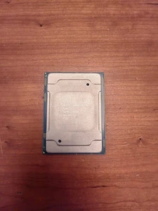Intel Xeon Silver 4208 • 8 core / 16 thread • 2,10-3,20 GHz • funzionante - Foto 1 di 3