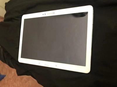 Samsung Galaxy Note 10.1  SM-P600 A3LSMP600 16Gb WiFi Display bleibt Dunkel - Bild 1 von 4