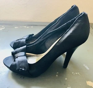 Just Fabulous Women’s Black High Heels Peep Toe Shoes Sz 6.5 (6-1/2) Bow Accent - Picture 1 of 8